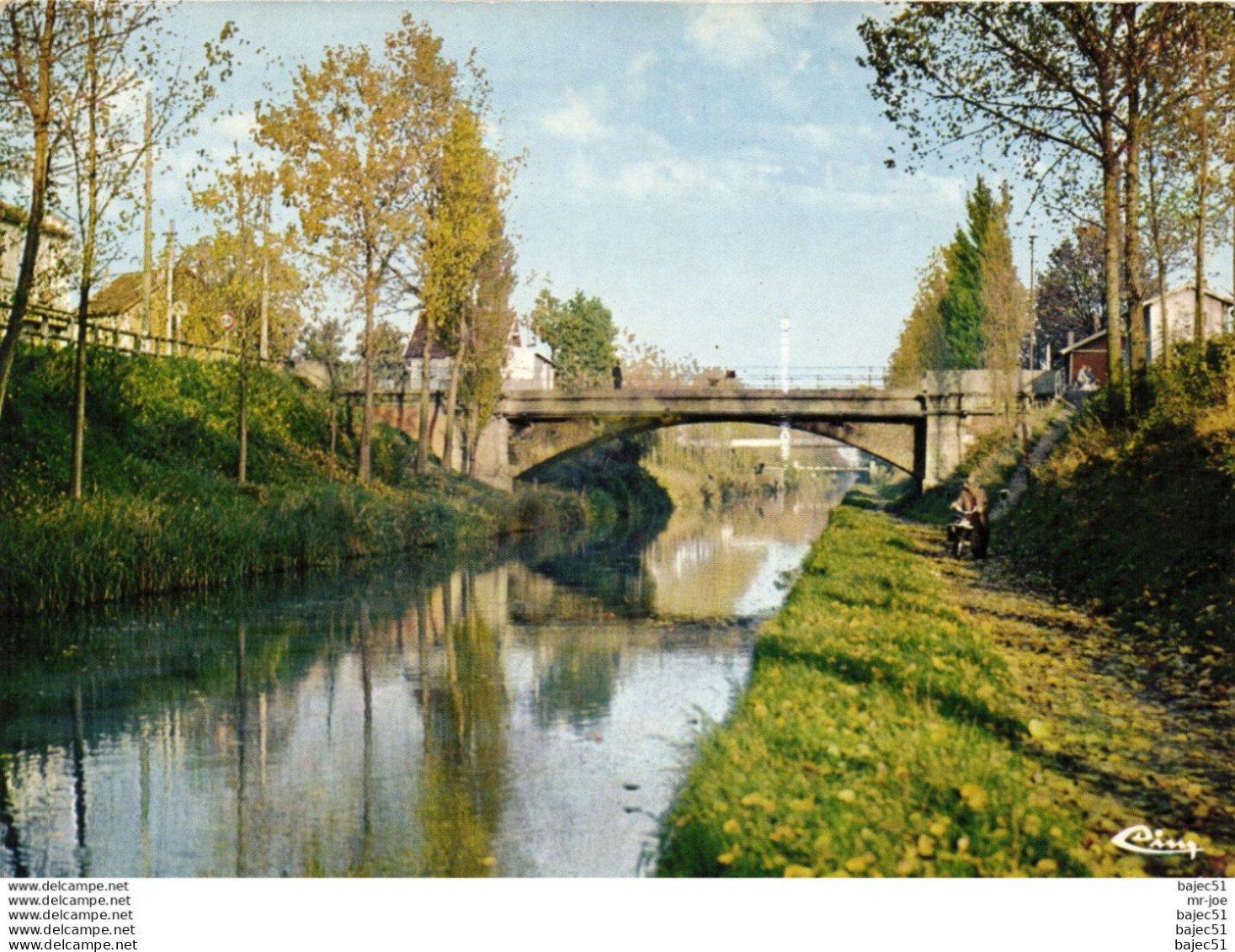 Tremblay en France - le canal de l'Ourq