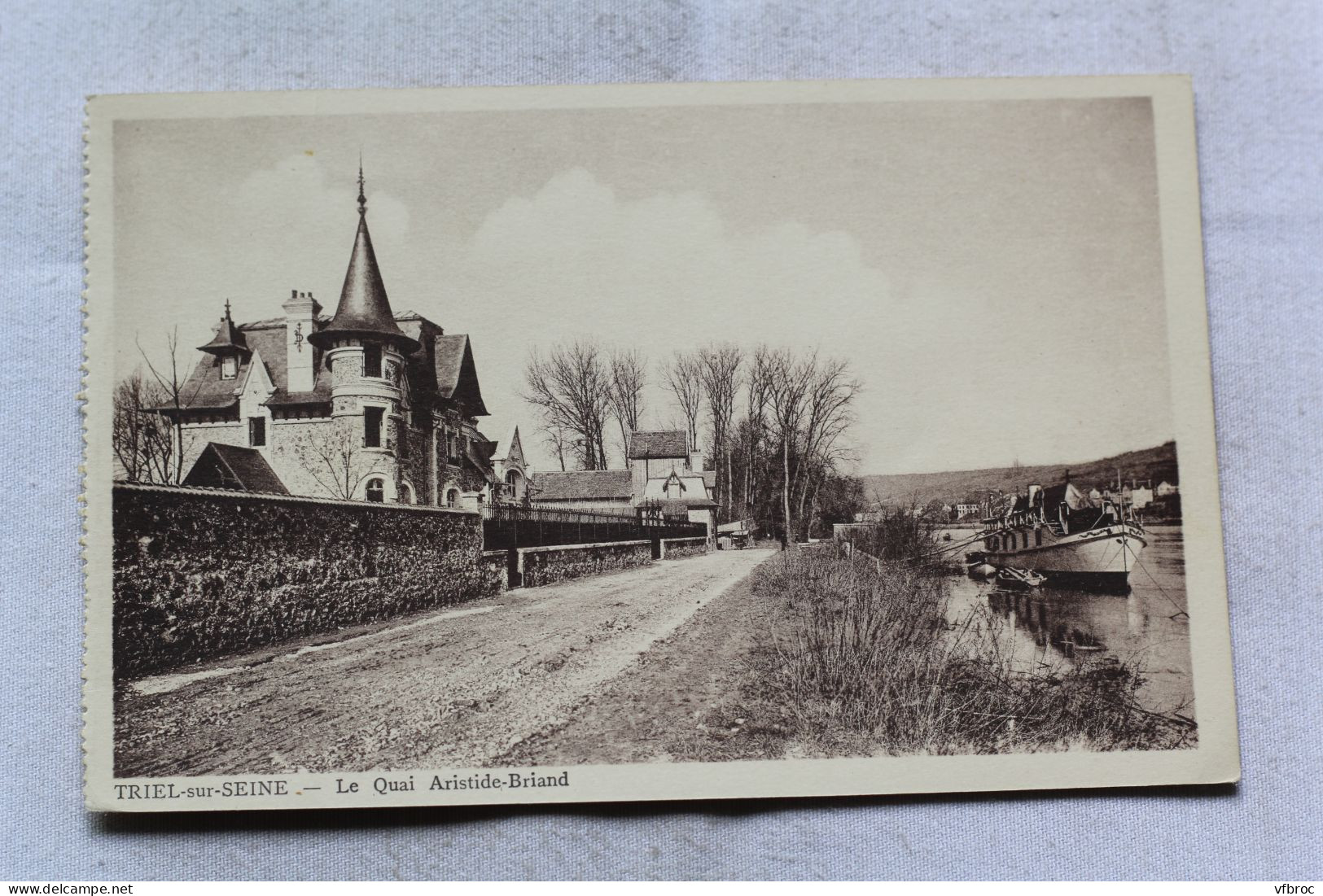 Triel sur Seine, le quai Aristide Briand, Yvelines 78