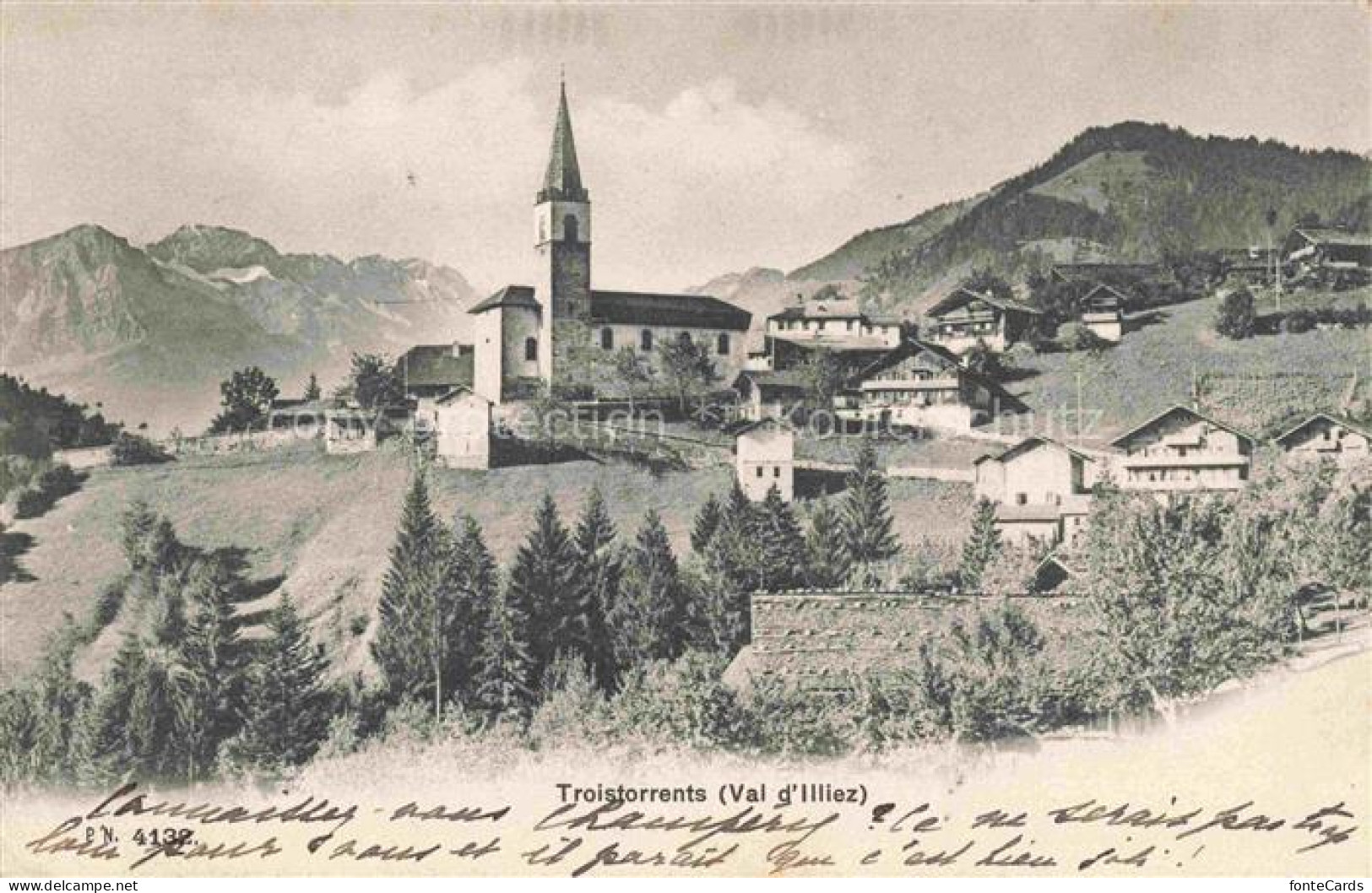 Troistorrents Monthey VS Panorama mit Kirche