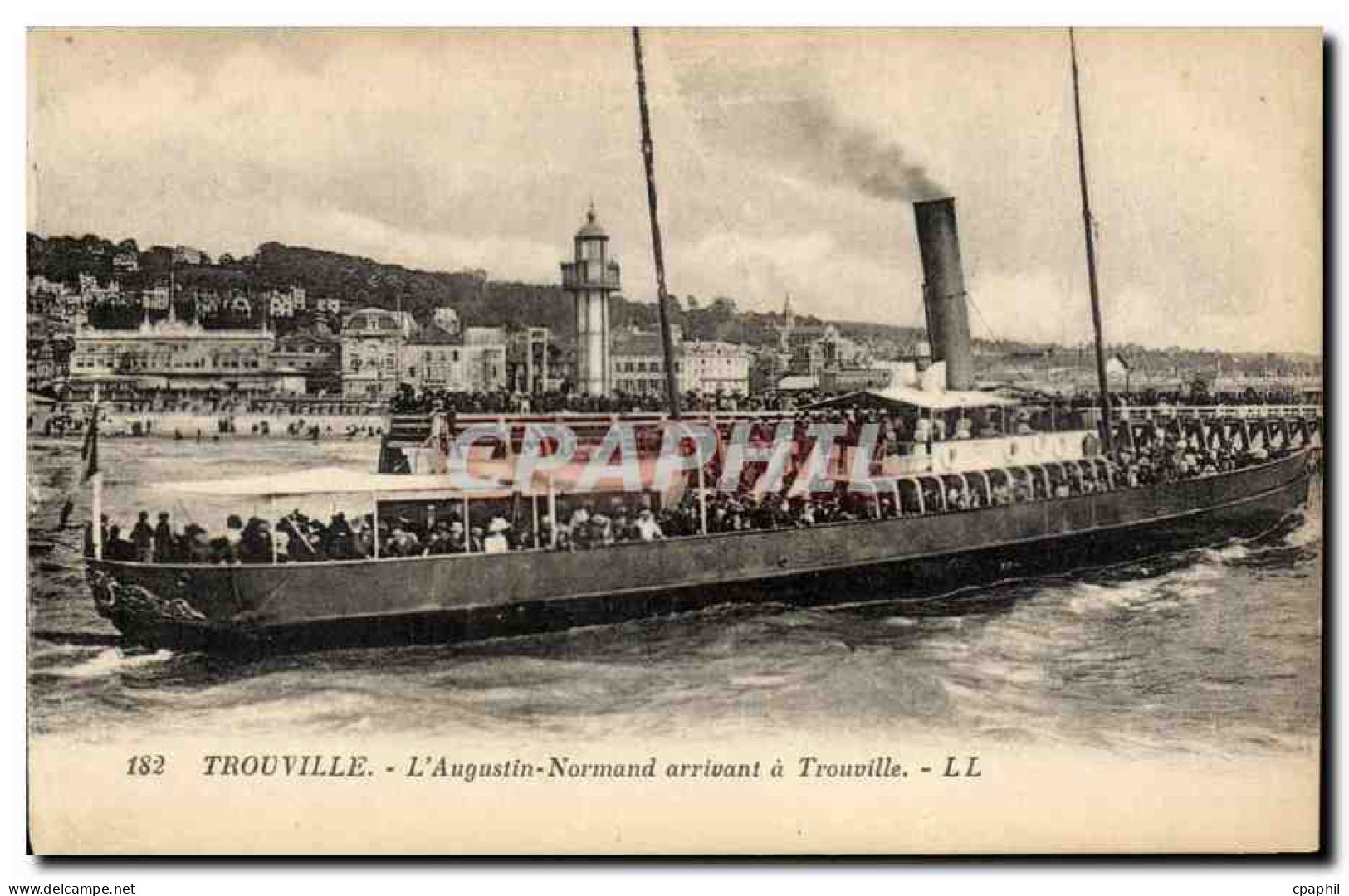 Trouville - L'Augustin Normand arrivant a Trouville - paquebot - steamer CPA