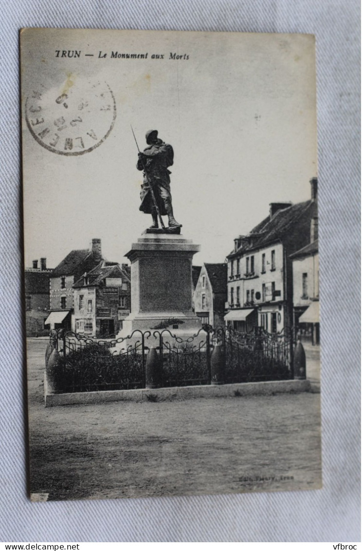 Trun, le monument aux morts, Orne 61