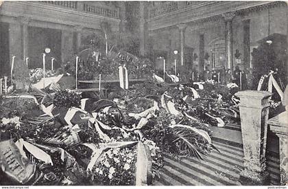 Česká rep. - PRAHA - Rakve popravenych mucedniku v Pantheone musea