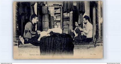 51134715 - Berufe Schneider