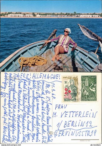 Postcard Zarzis جرجيس, Frau in Boot Hotel ZITA Tunesien 1968