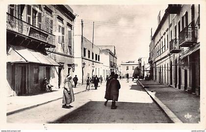 Tunisie - LA GOULETTE - Rue Saint-Cyprien et la caserne - Ed. Victor Sarfati 22