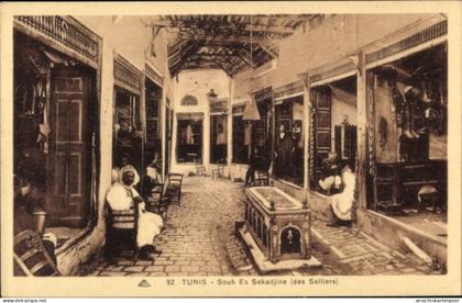 CPA Tunis Tunesien, Souk Es Sekadjine, Märkte, Menschen, historische Architektur
