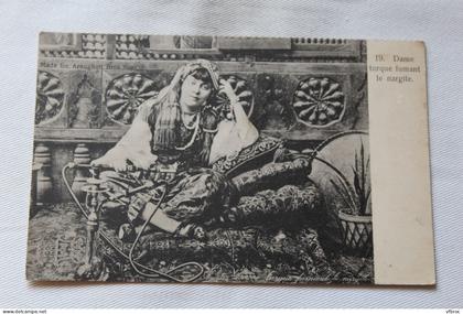 Dame Turque fumant le Nargile, Turquie