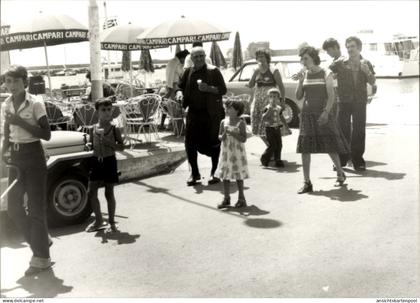 Photo Paphos Zypern, Passanten, Cafe, Tische