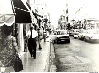 Photo Nikosia Zypern, Straßenverkehr, Autos, Passanten