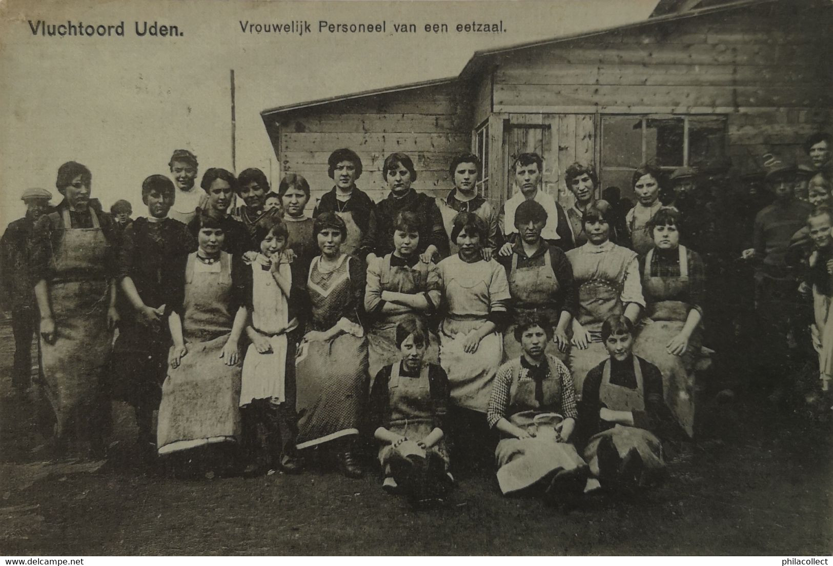 Uden (N-Br.) Vluchtoord Uden (Belgische Vluchtelingen WW1) No. 9 - Vrouwelijk Personeel voor een Eetzaal  19??