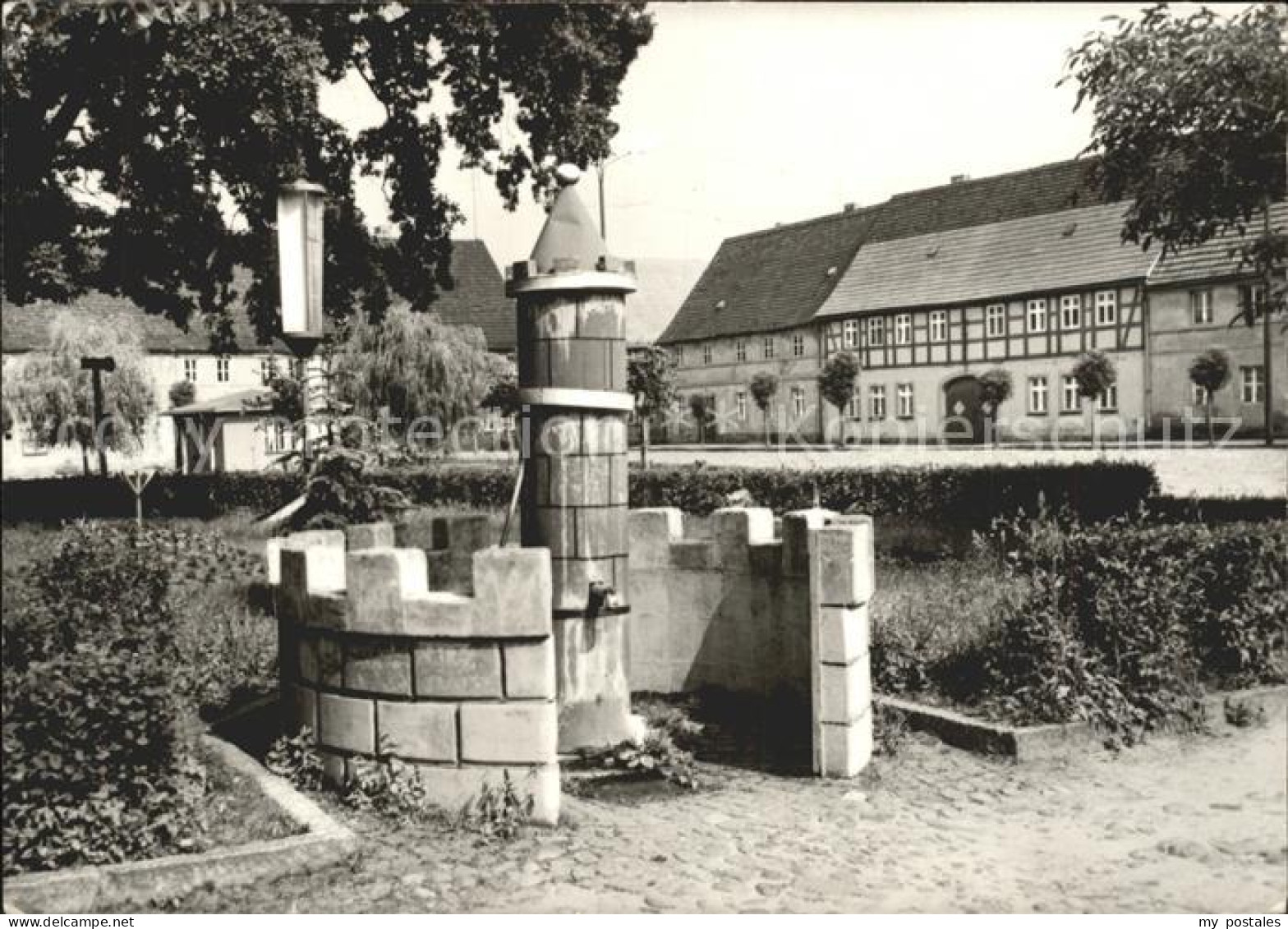 Uebigau Elster Marktplatz mit Brunnen