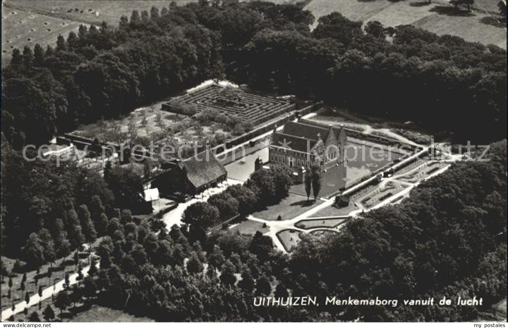 Uithuizen Menkemaborg Schloss Cafe Restaurant Fliegeraufnahme