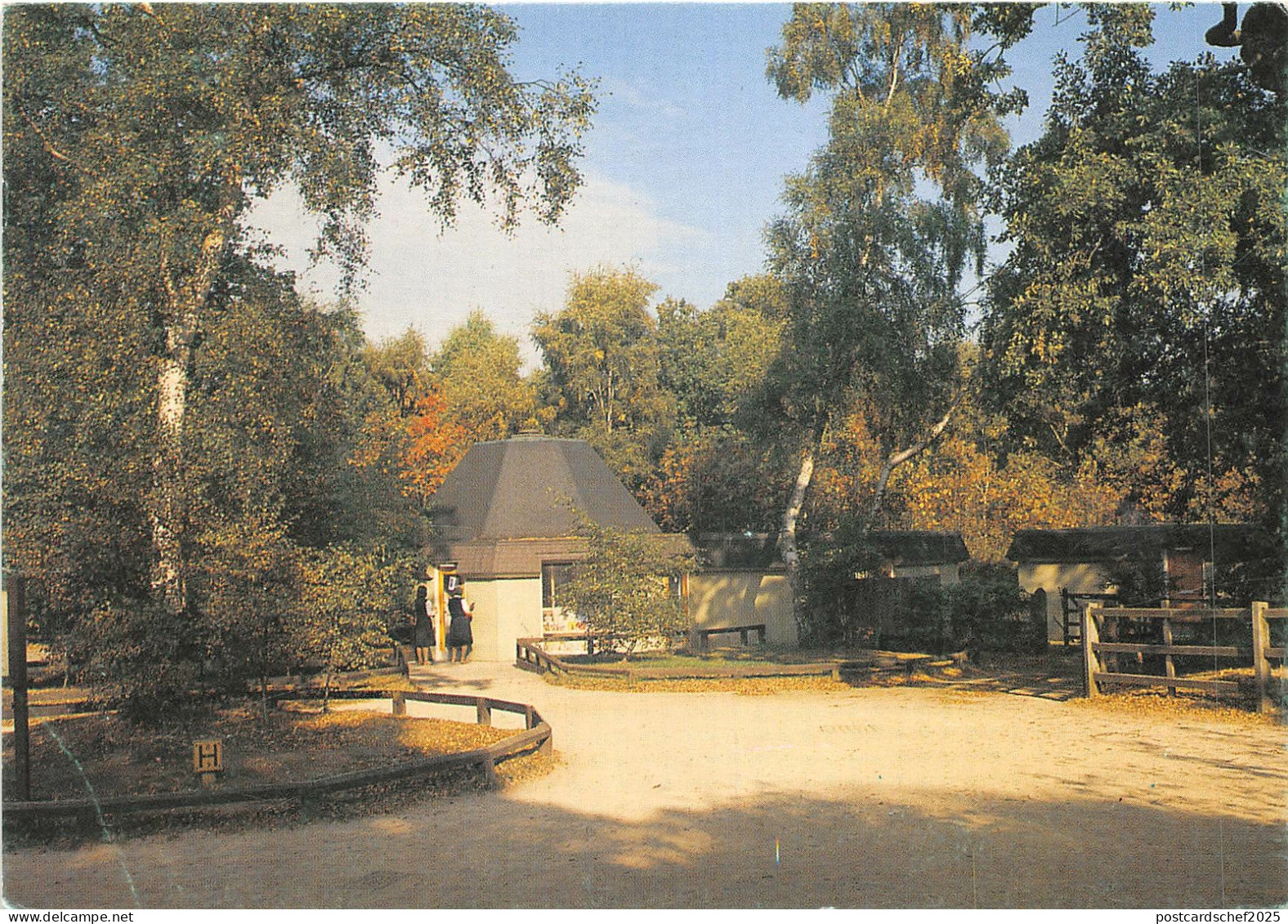 uk47959 visitor centre sherwood forest nottinghamshire uk