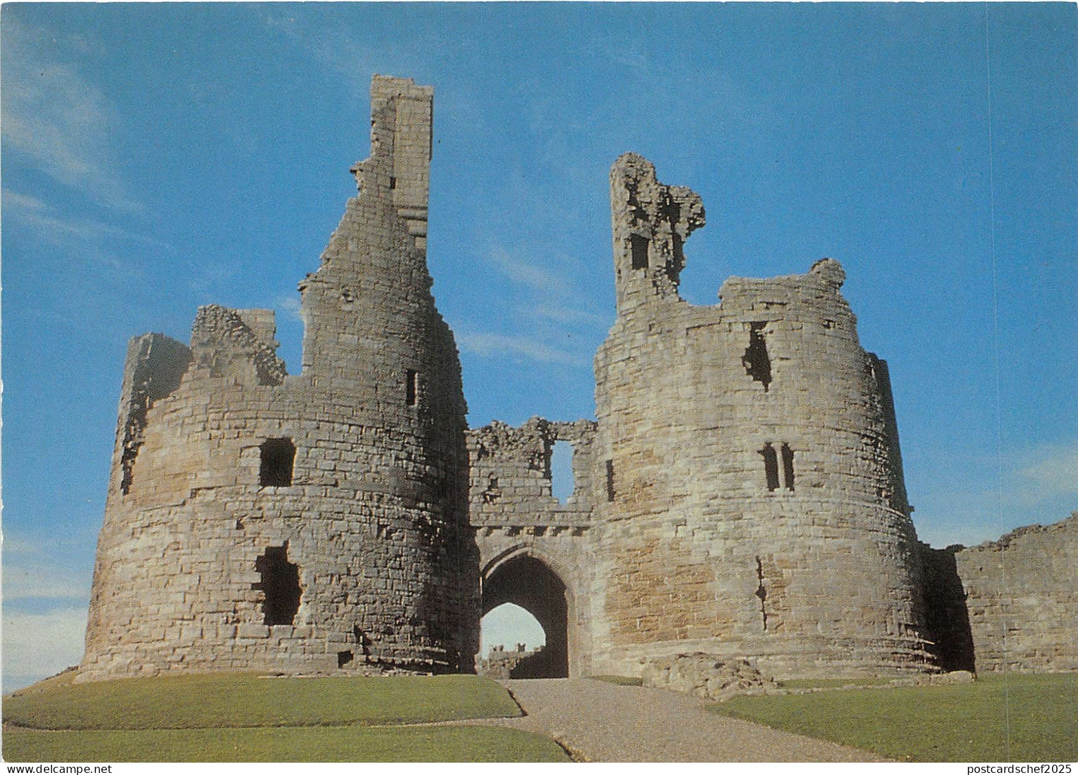 uk48745 dunstanburgh castle northumberland uk