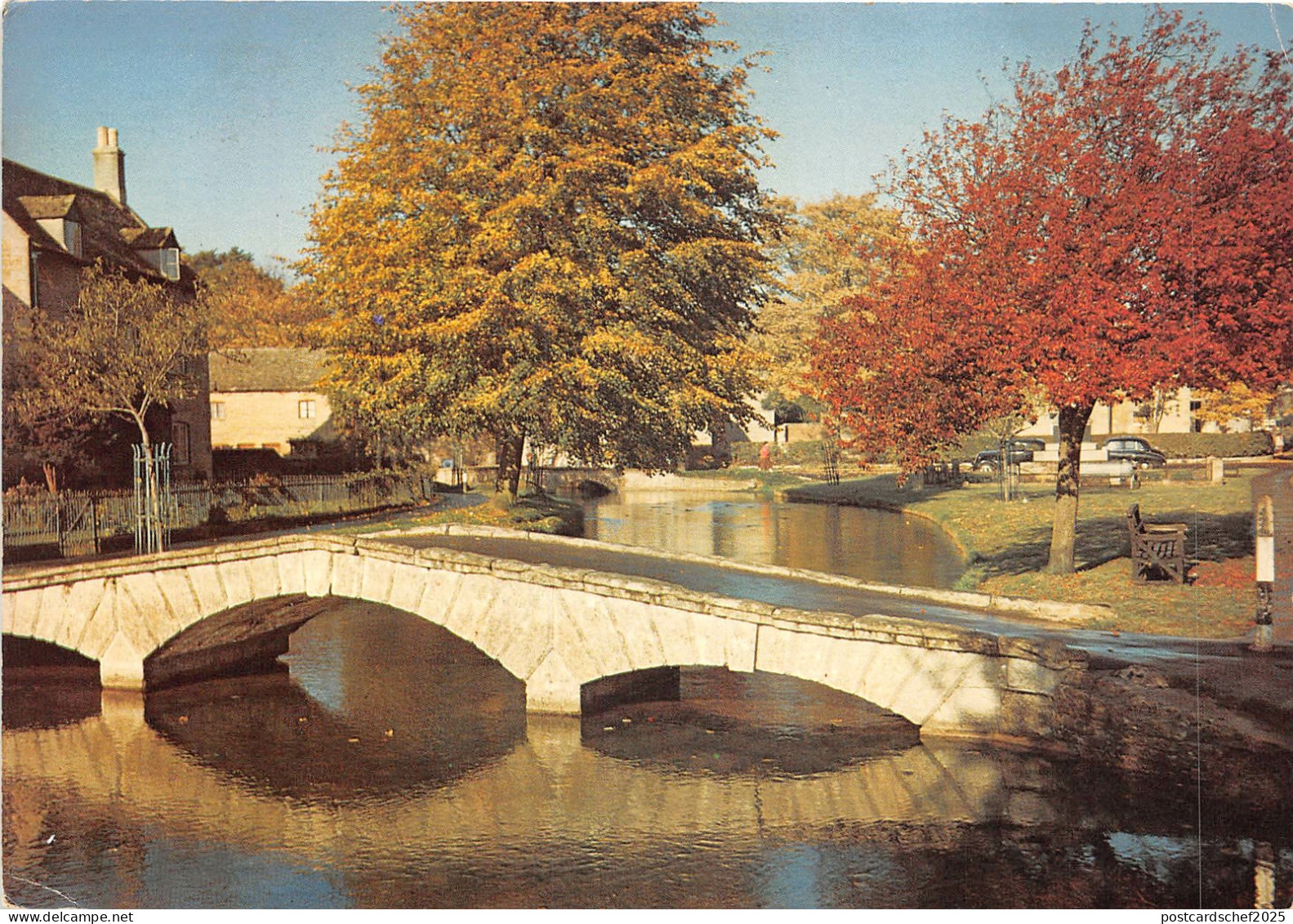 uk49976 bourton on the water gloucestershire uk