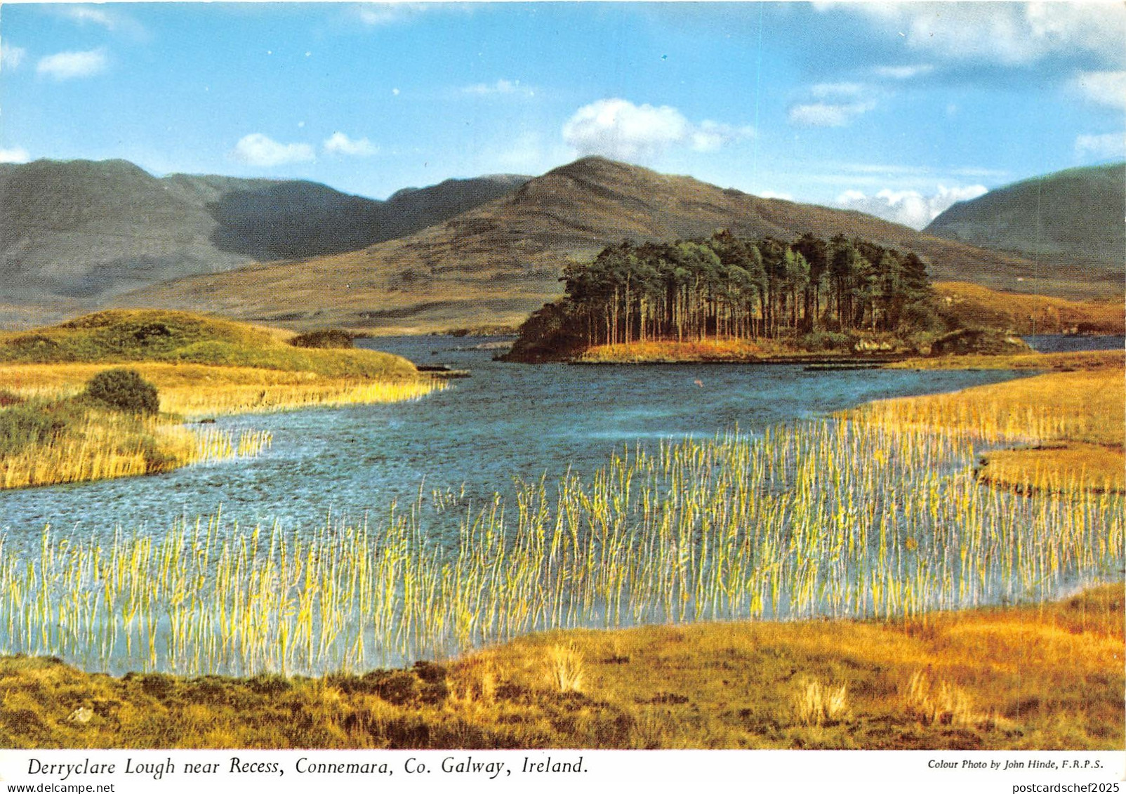 uk51803 derryclare lough rear recess connemara galway ireland