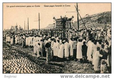 UN GRAND ENTERREMENT PAIEN EN COREE    GREAT PAGAN FUNERALS IN COREA