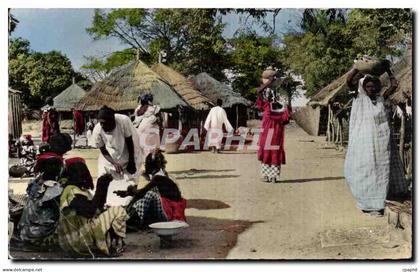 Afrique - Africa - L Afrique en Couleurs - Village Africain - CPA