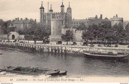 England - LONDON - The Tower of London from Tower Bridge - Publisher Levy LL. 62