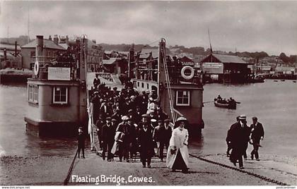 England - Isle of Wight - COWES Floating Bridge