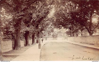 England - EASTBOURNE - Meads Road - REAL PHOTO