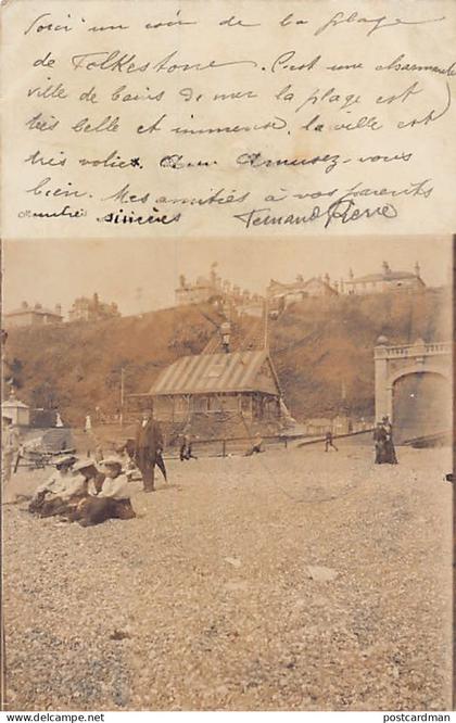 England - FOLKESTONE On the Beach