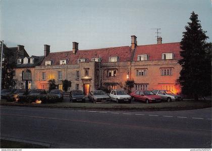 BR75819 high street moreton in marsh gloucestershire   uk
