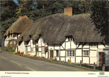 uk45283 typical hampshire cottage  uk