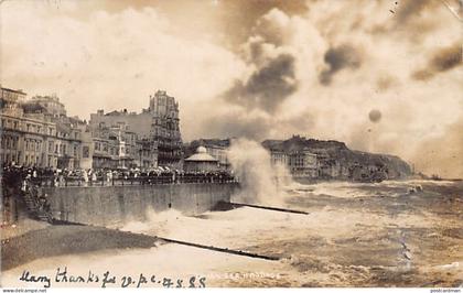 England - HASTINGS Rough sea