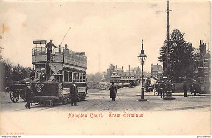 England - HAMPTON COURT (London) Tram Terminus - Number 287
