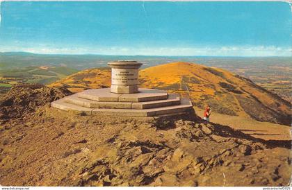 uk9089 summit of the worcestershire beacon great malvern uk