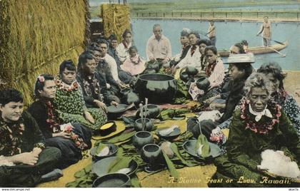 PC US, HAWAII, A NATIVE FEAST OR LUAU, Vintage Postcard (b21272)