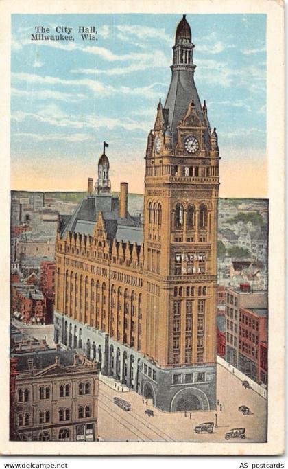 B509 US City Hall Milwaukee Wisconsin vintage postcard