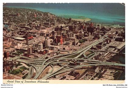 BACP5-0361-ETATS-UNIS - MILWAUKEE - City of Milwaukee - Wisconsin - Aerial view of downtown milwaukee
