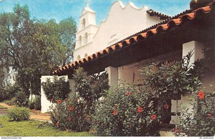 C115 California San Diego Basilica of Mission San Diego lvintage postcard
