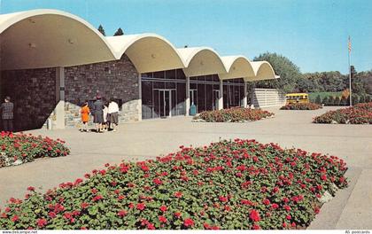 B354 US Entrance Longwood Gardens Wilmington Delaware vintage postcard