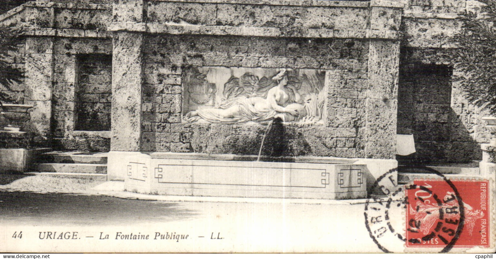 Uriage - La Fontaine Publique - CPA