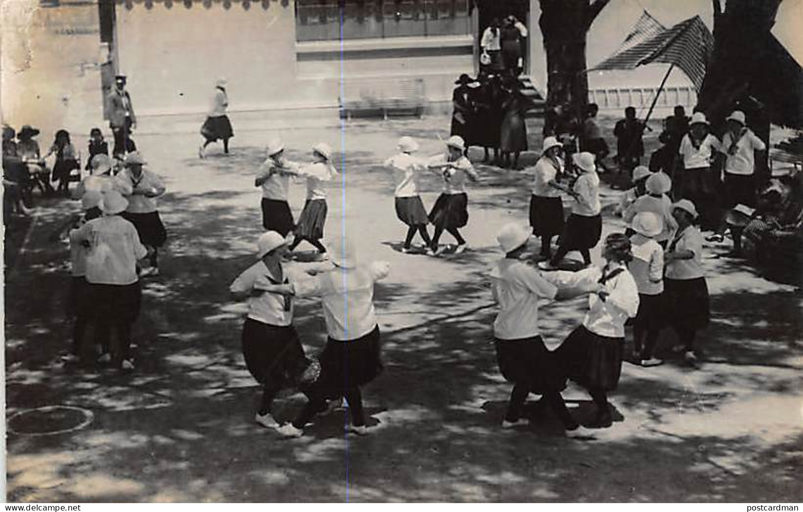 Uruguay - 3 - Vistas de las plazas de deportes y de otras actividades fisicas que se realizan bajo la superintendencia d