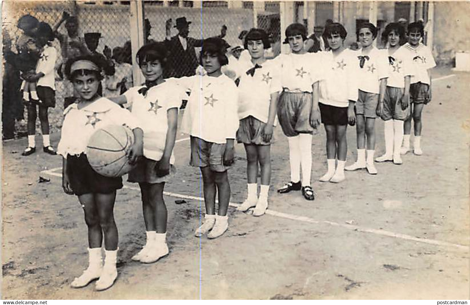 Uruguay - 7 - Vistas de las plazas de deportes y de otras actividades fisicas que se realizan bajo la superintendencia d