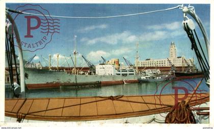 URUGUAY. MONTEVIDEO. DOCK PORTUARIO Y TORRE DE LA ADUANA.
