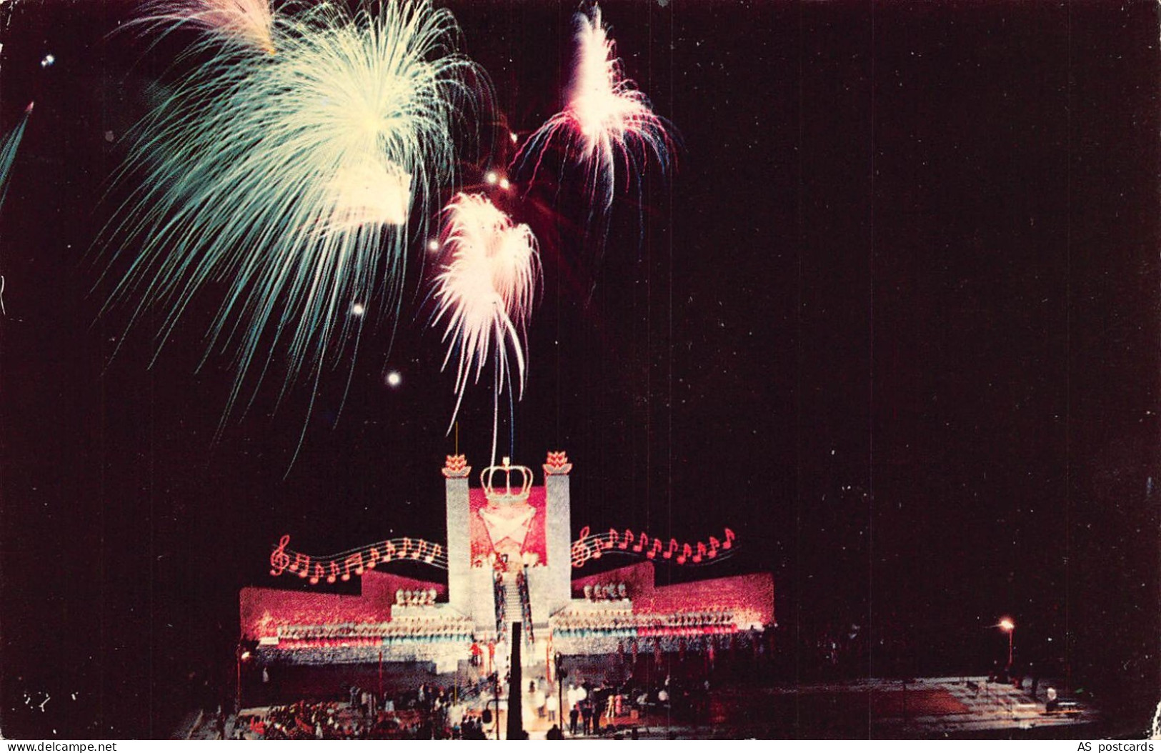 US Landing on Royal Barge Cotton Carnival Memphis Tenn Fireworks postcard B912