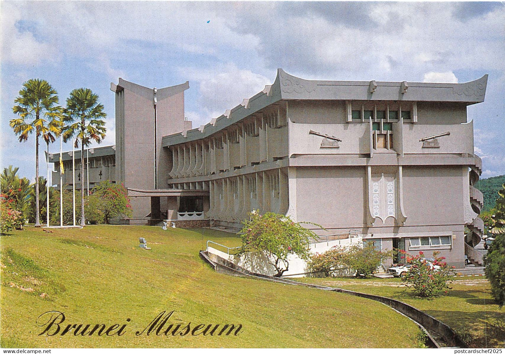 us8167 brunei museum  brunei