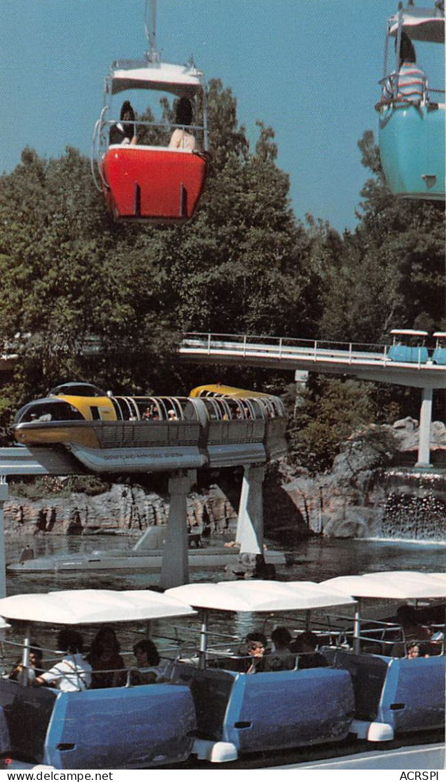 USA ANAHEIM DISNEYLAND Anaheim, CA 92802, États-Unis sleek monorail trains (Scan R/V) N° 1 \MR8058