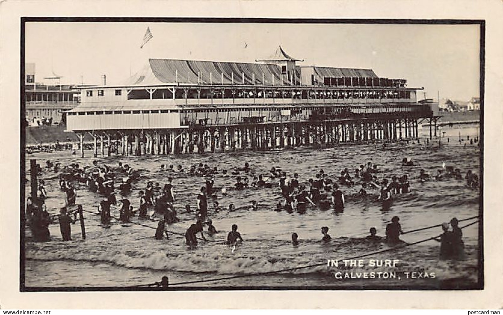 Usa - GALVESTON (TX) in the surf - REAL PHOTO