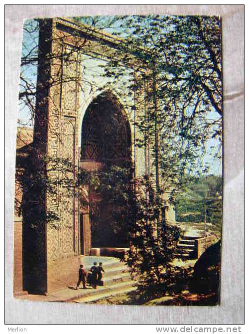 Uzbekistan -  Samarkand    D95055