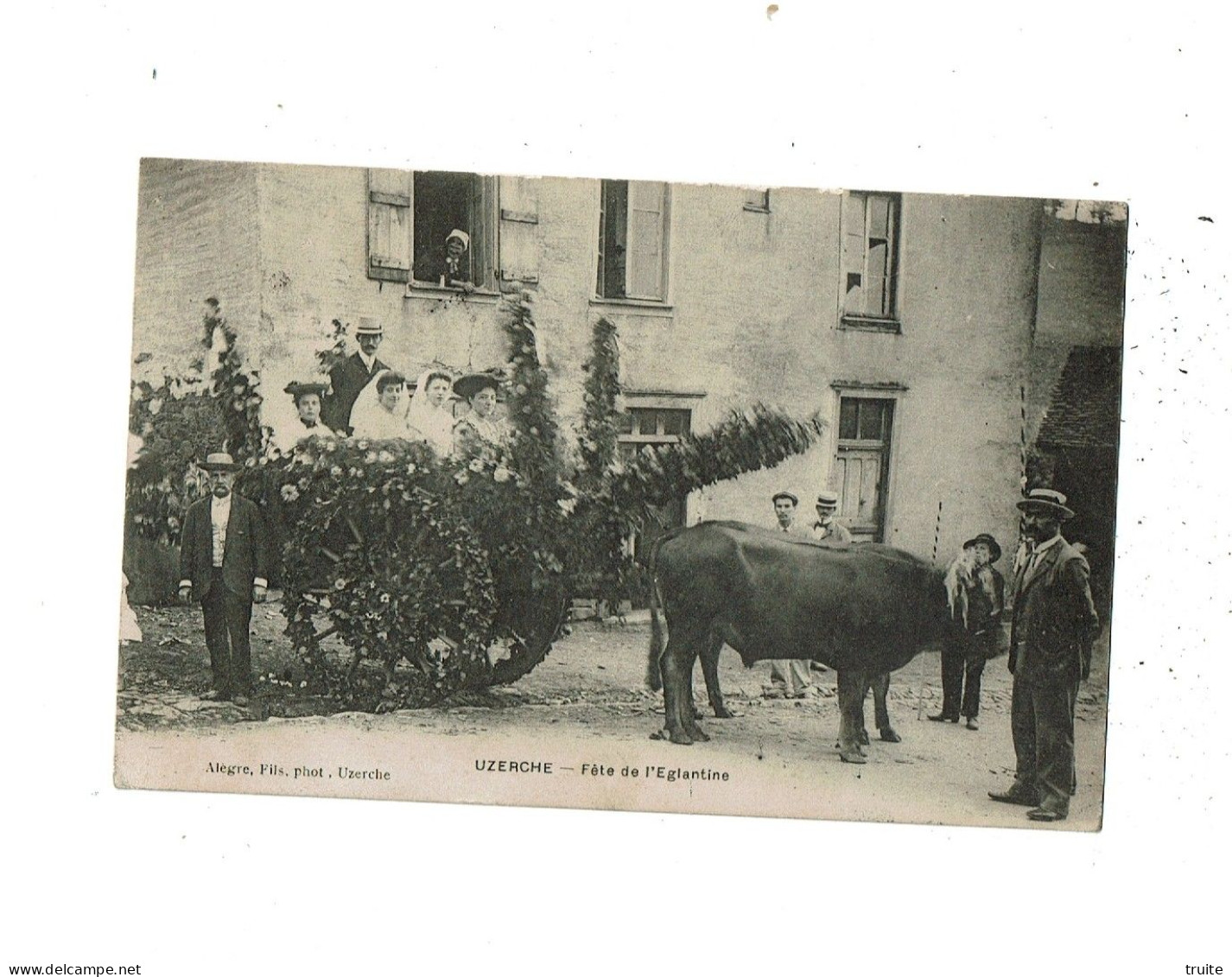 UZERCHE FETE DE L'EGLANTINE