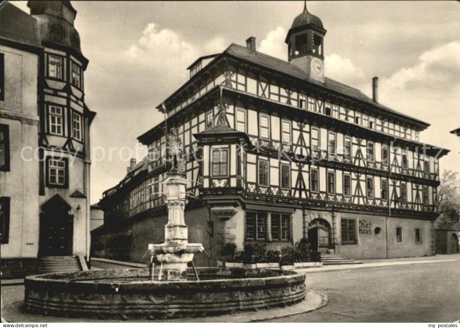 Vacha Rathaus mit Brunnen