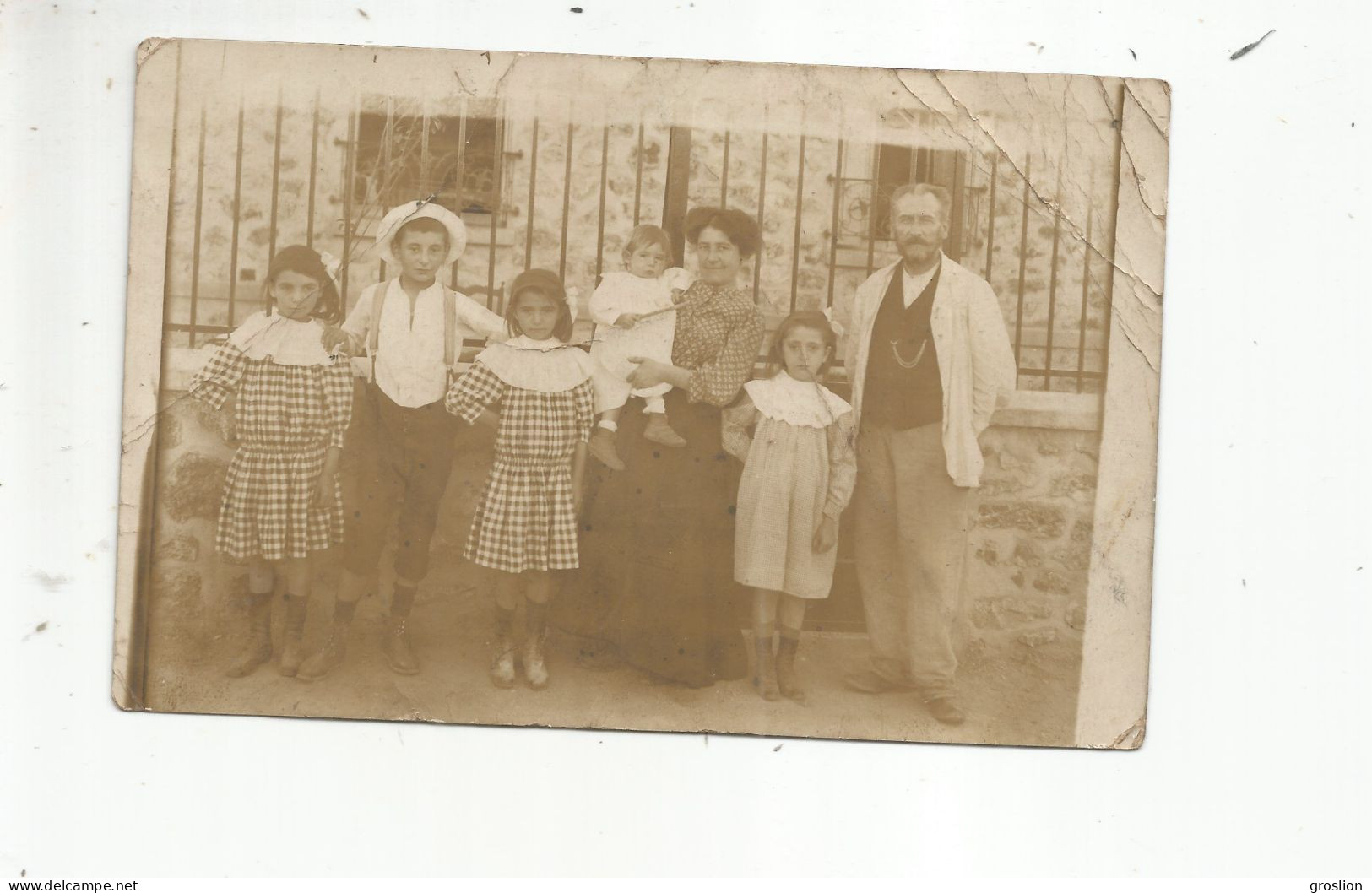 VAIRES SUR MARNE (SEINE ET MARNE) ? CARTE PHOTO FAMILIALE 1911