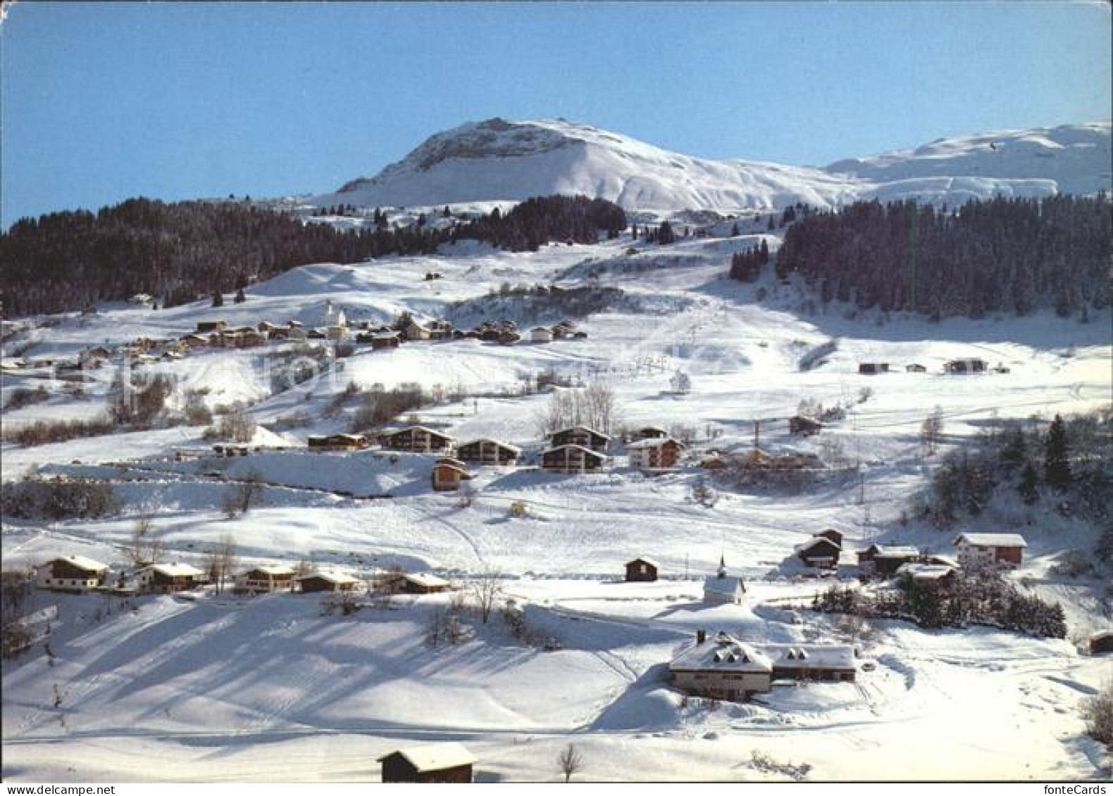 Valata und Surcuolm Skigebiet mit Piz Mundaun