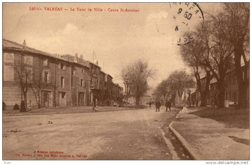 VALREAS LA TOUR DE VILLE COURS SAINT-ANTOINE ANIMEE